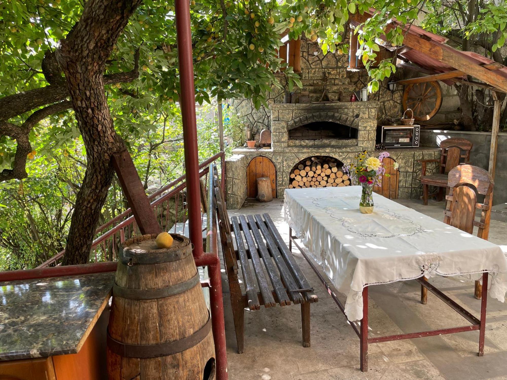 Guest House Anahit Ijevan Extérieur photo